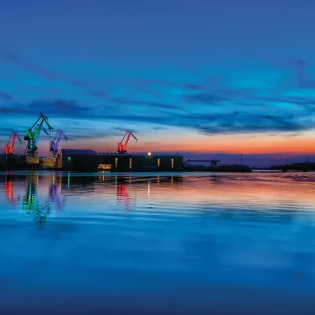 Amazing In Apartment *